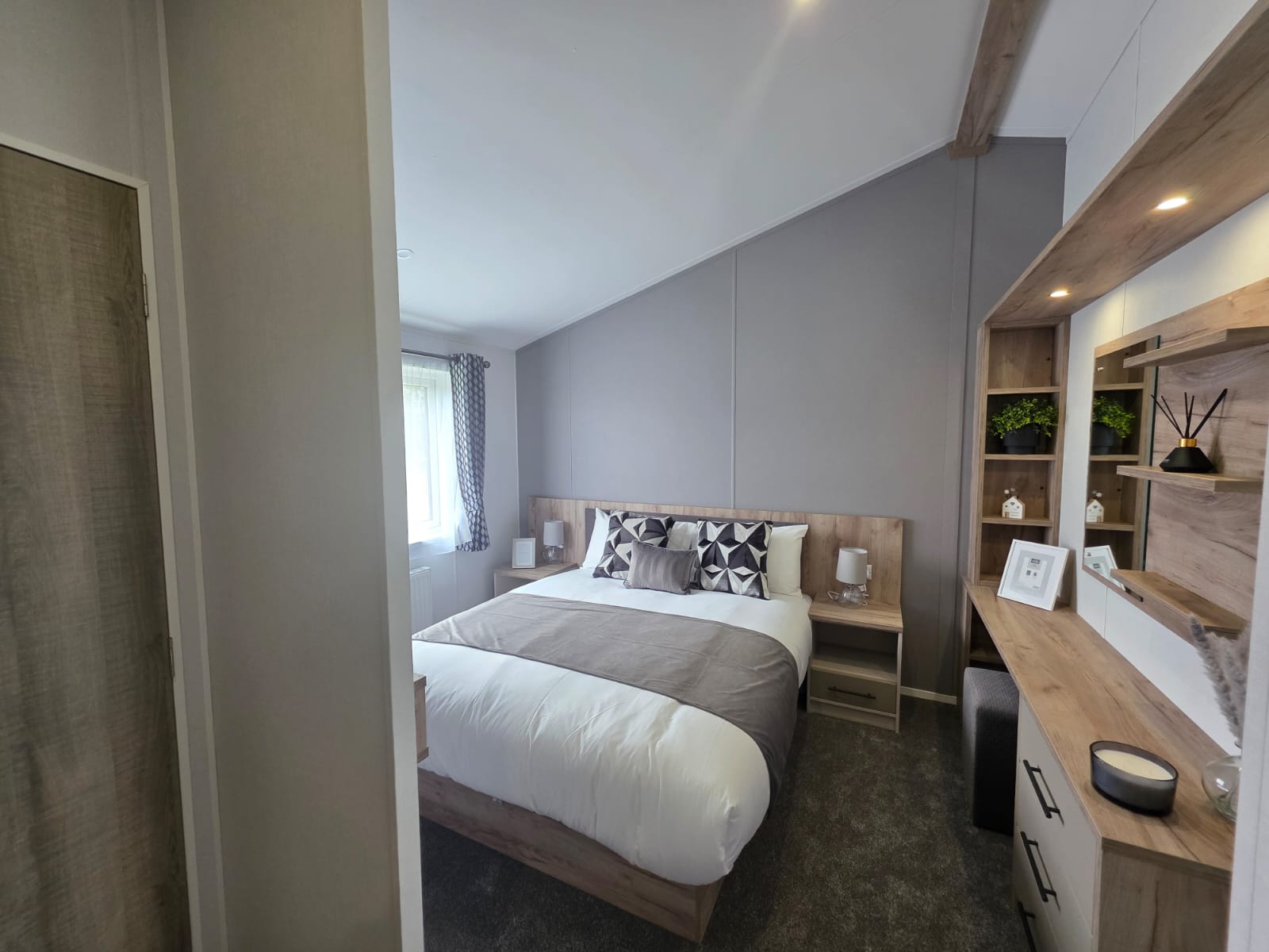 Brickyard lakes - lodges-for-sale