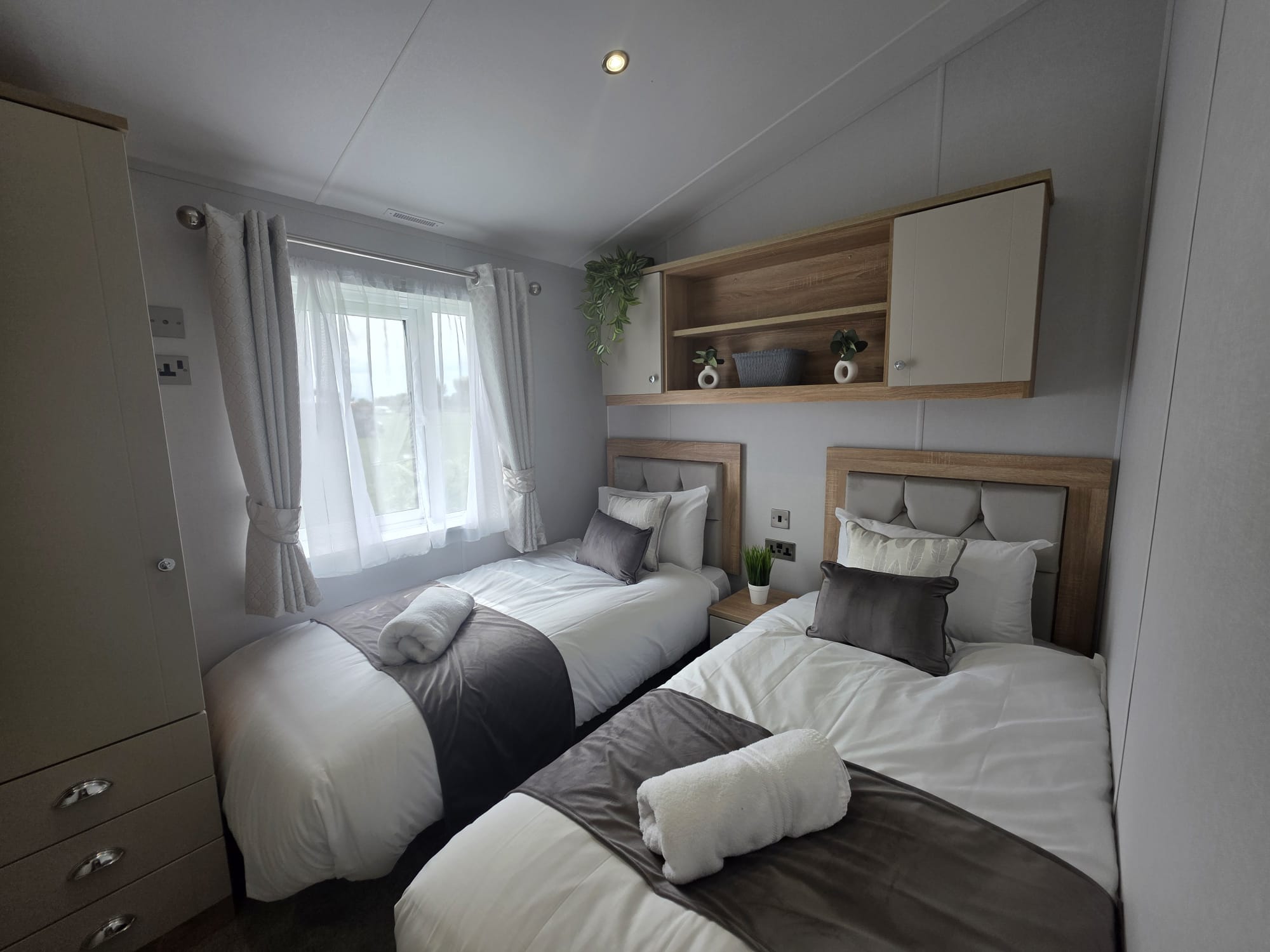 Brickyard lakes - lodges-for-sale