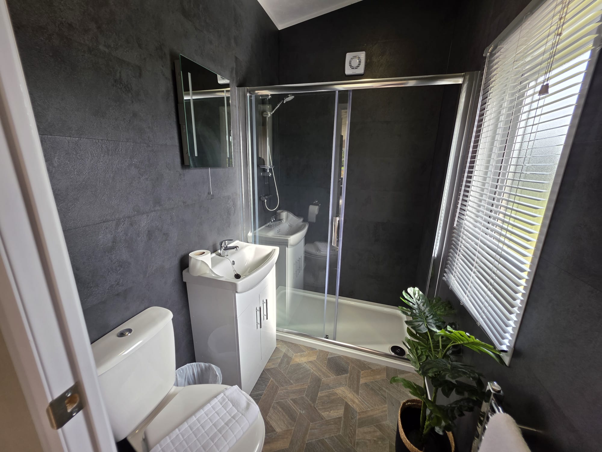 Brickyard lakes - lodges-for-sale